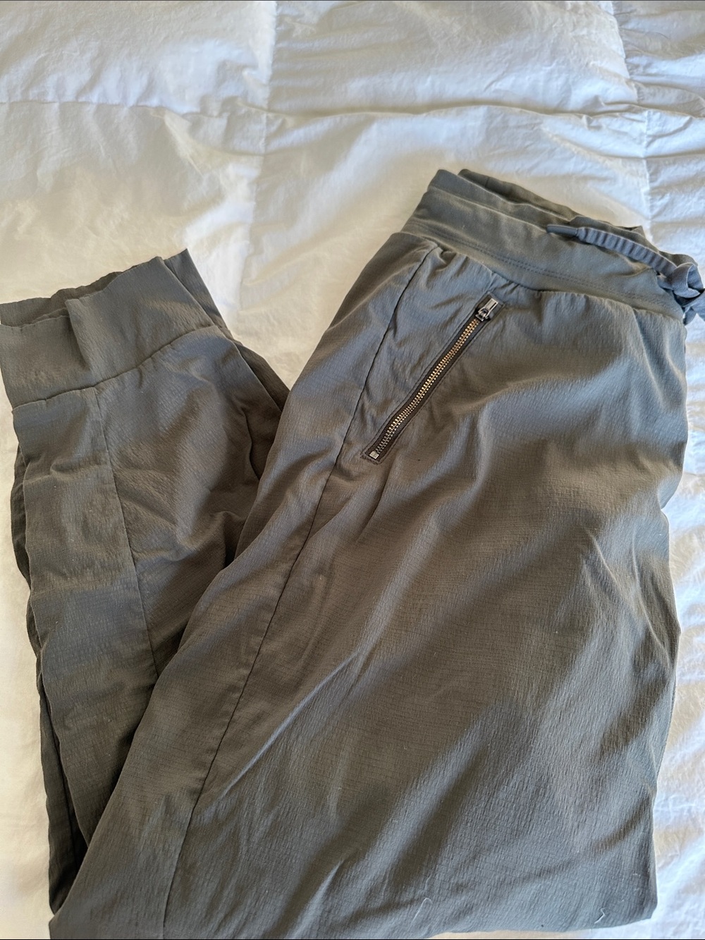 Athleta Olive Gray Women's Jogger  with Zipper Pocket